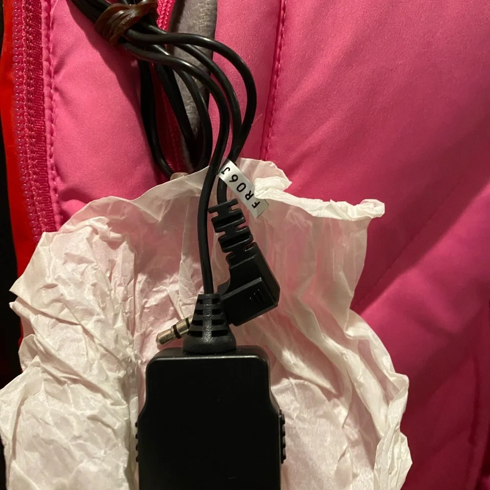 A unique find! Jansport Down Puffer Jacket with music player controls - Picture 7 of 10